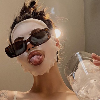 Логотип @godereee - __𝙂𝙊𝘿𝙀𝙍𝙀__