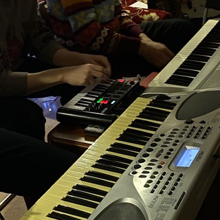 Логотип @goodmusiclessons - уроки хорошей музыки