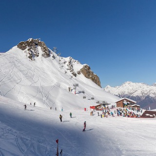 Логотип @gornolyzh - Лучшие горнолыжные курорты России