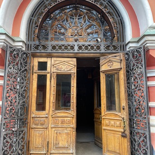 Логотип @gorodskiezarisovki - Городские зарисовки московского гида