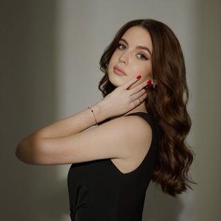 Логотип @gossipgirlalena - alenabazhinova :)