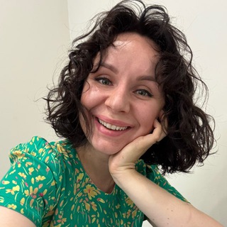 Логотип @govorit_rita - Говорит Рита