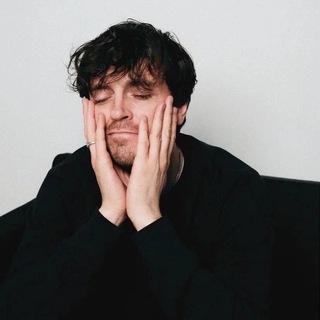 Логотип @graffskiyrazvrat - помолимся попову?