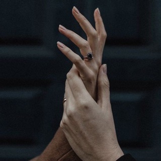 Логотип @grom_ae - G.Rom | aesthetic