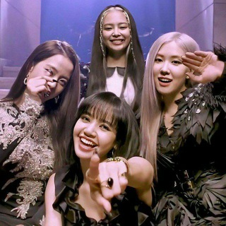 Логотип @group_for_blinks - чат блинков 🖤💗