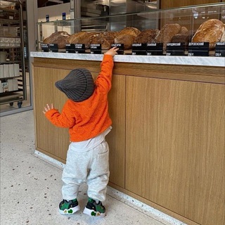 Логотип @growupandbuy - Вот вырастешь и купишь