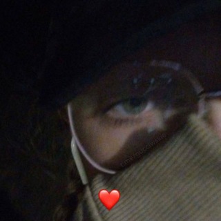 Логотип @gucciwskie - вышел покурить