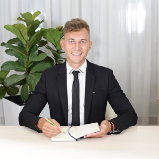 Логотип @guidepokvartiram - Гайд по квартирам Москва и Сочи.