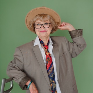 Логотип @gulnara_zurapova - Нейросети для работы и жизни. Гульнара Зурапова