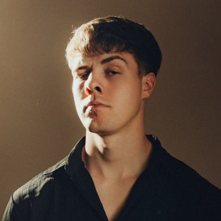 Логотип @guvmen - GUVEMENS