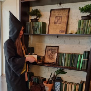 Логотип @haghouse - Колдую