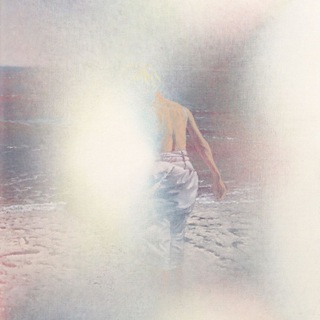 Логотип @hailinthewoods - град в лесу