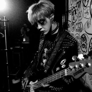 Логотип @hangsangg - скверность.