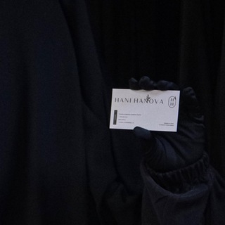 Логотип @hanihanovaa - hani.hanova