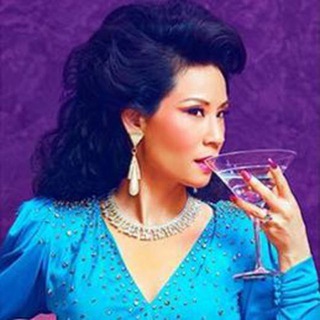 Логотип @happyhopeenglish - Английский по фильмам и сериалам с 2010 года. Курсы "с нуля до учителя".