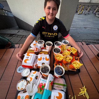 Логотип @haracterloh - Вратарь с характером