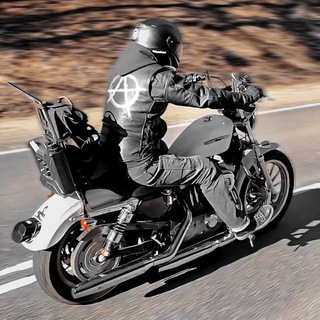 Логотип @harleyislife - Eat, love, ride a Harley