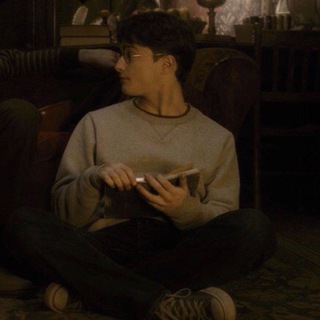 Логотип @harryjamesspotter - 𝐏𝐨𝐭𝐭𝐞𝐫’𝐬 𝐧𝐨𝐭𝐞𝐬 🤎