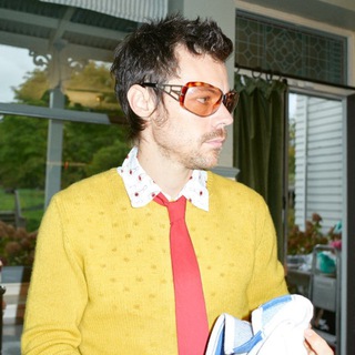 Логотип @harrystylesportal - Harry Styles Portal 🍉