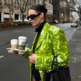 Логотип @hayekstreetstyleinspo - Fashion talk by Yulia Hayek 👜