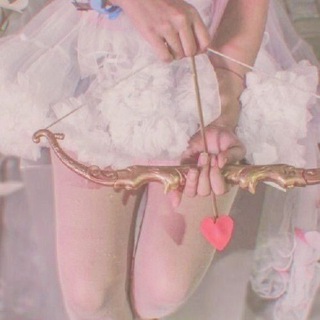 Логотип @heavenly_aesthetics - 𝔥𝔢𝔞𝔳𝔢𝔫𝔩𝔶 𝔞𝔢𝔰𝔱𝔥𝔢𝔱𝔦𝔠𝔰💗