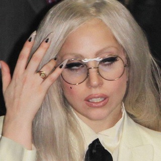 Логотип @heavnonearth - luftschloss