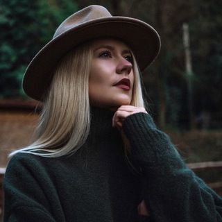 Логотип @helenbaci - Helen Baci