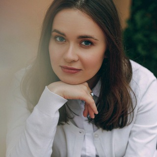 Логотип @helgarunawaybooks - HelgarunawayBooks