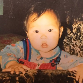 Логотип @helllscutieee - dolchin
