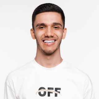 Логотип @helloblogger - Kayumov Media