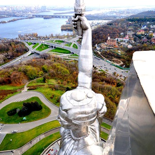 Логотип @helpukrainiann - Украинское движение в Румынии