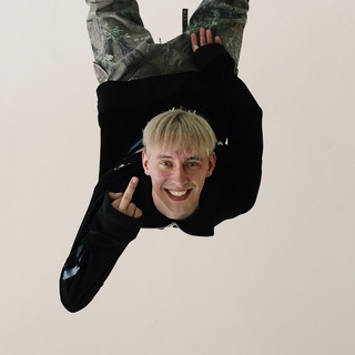 Логотип @hensylive - HENSY