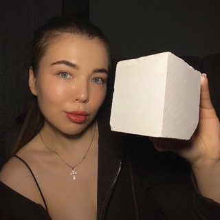 Логотип @herelerra22 - vll.chalk