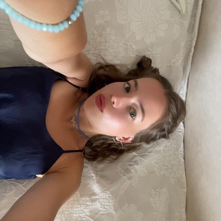 Логотип @heyitsmeanya - hey, it’s me Anya