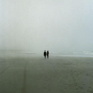 Логотип @heymoveon - Move On