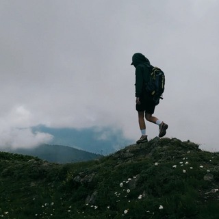 Логотип @heysenyaaa - — хэй, сень.