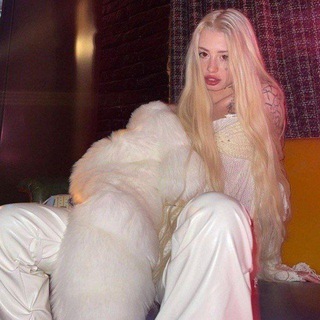 Логотип @hfeuba5jhdejl - чатик