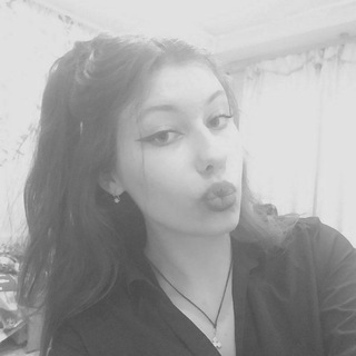 Логотип @higihuhi - лапули♡