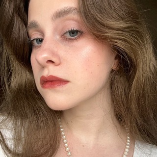 Логотип @hikkaruru - сонечка в телеграмме