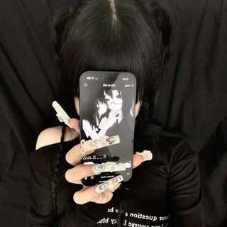 Логотип @hildreyn - хилдрейн