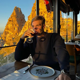 Логотип @hitech_crypto - Loyal Crypto