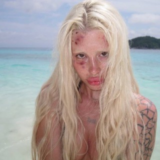 Логотип @hofmworld - по миру с хофманнитой