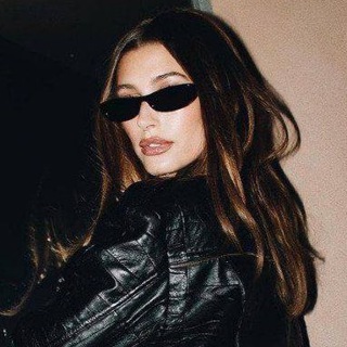 Логотип @holgossipgirl - Твоя голлівудська пліткаркa💅🏻🤍