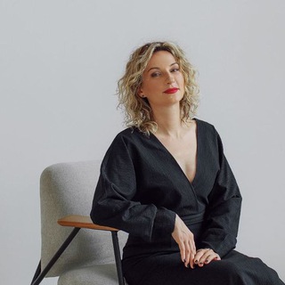 Логотип @holly_design - Holly | секреты дизайна интерьера