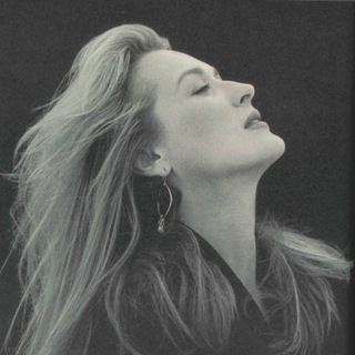 Логотип @hollywoodchronicles - голливудские хроники