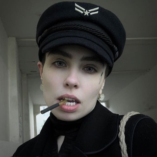 Логотип @holy_whore - Площадь Тяньаньмень I Holy Whore