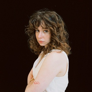 Логотип @holylotion - holy lotion