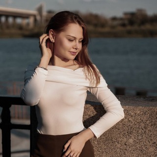 Логотип @honestinsights - Dasha| Разговор по душам