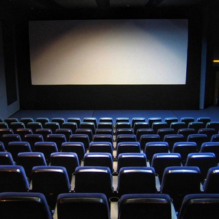 Логотип @hozhu_v_kino - Хожу в кино как на работу