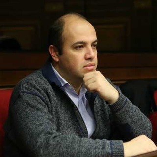 Логотип @hrantbek - Հրանտ Մելիք-Շահնազարյան